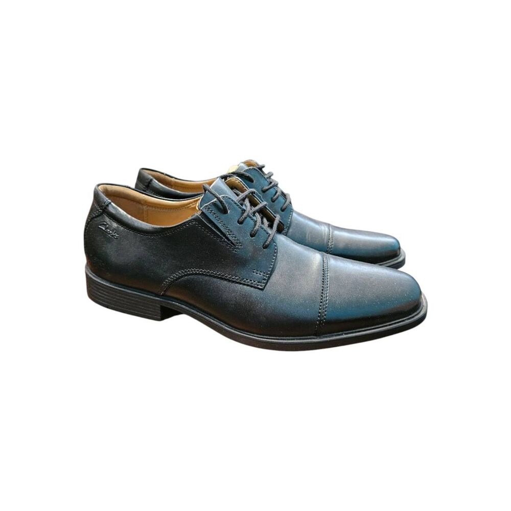 Clarks Mens Black Dress Shoe Size 7.5 Brand New